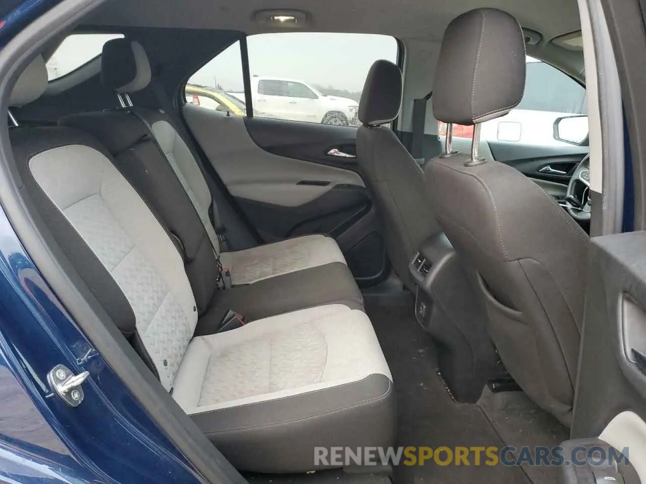11 Фотография поврежденного автомобиля 3GNAXHEV8NS231383 CHEVROLET EQUINOX 2022