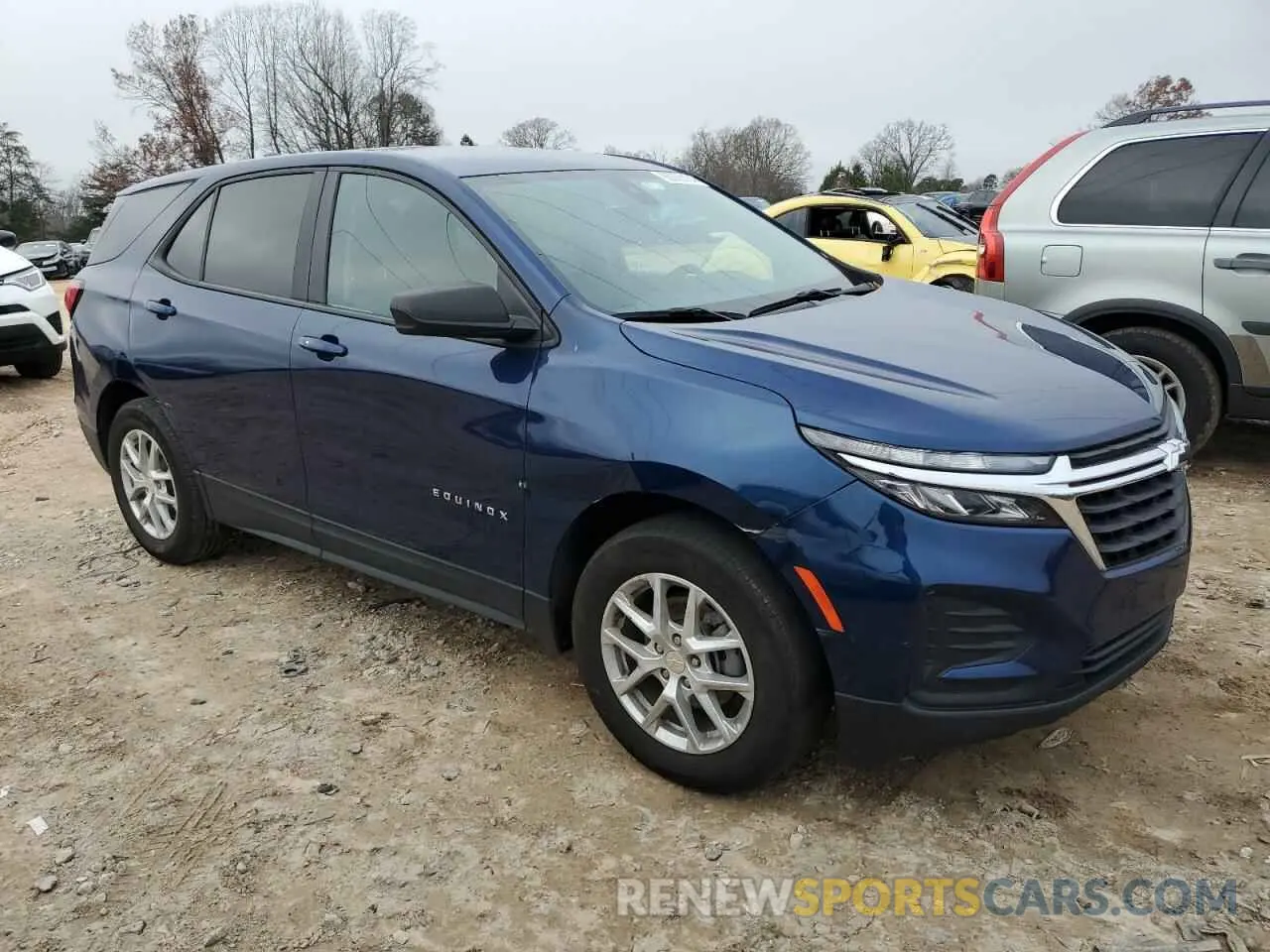4 Фотография поврежденного автомобиля 3GNAXHEV8NS231383 CHEVROLET EQUINOX 2022