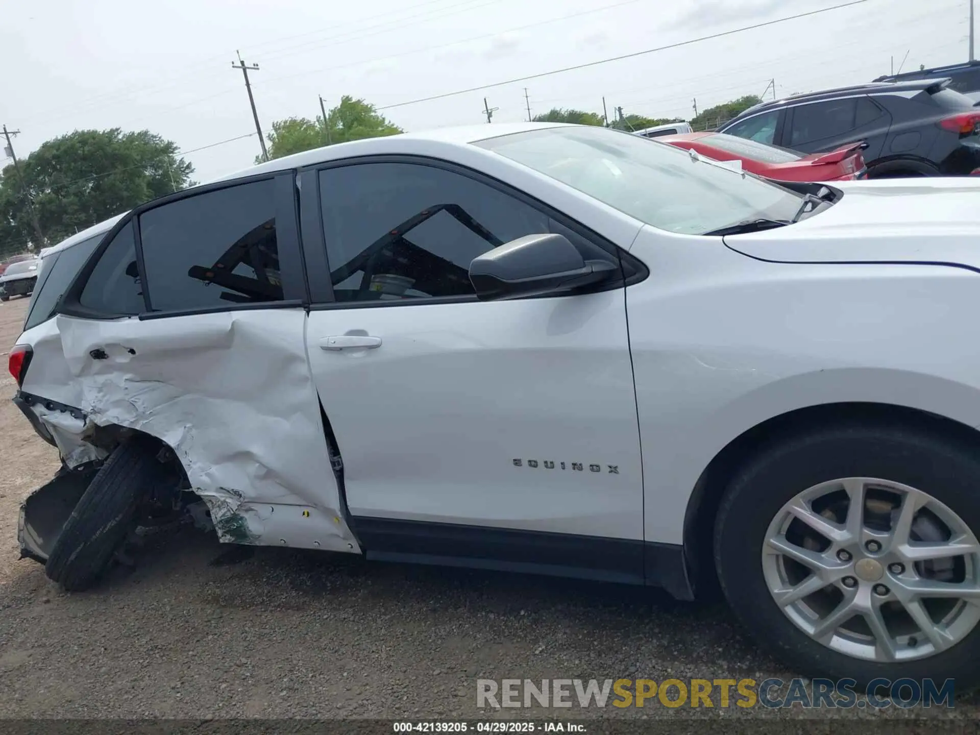 14 Photograph of a damaged car 3GNAXHEV9NS242439 CHEVROLET EQUINOX 2022