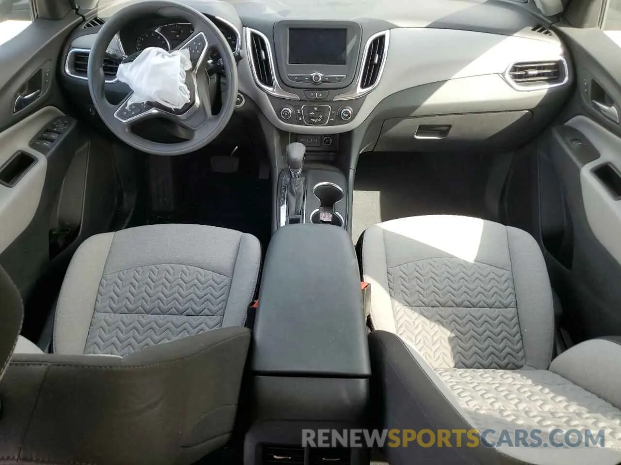 8 Photograph of a damaged car 3GNAXHEVXNS157657 CHEVROLET EQUINOX 2022