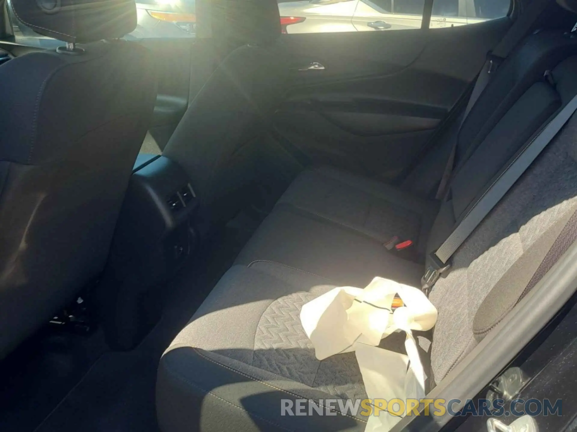 12 Photograph of a damaged car 3GNAXJEV3NL143312 CHEVROLET EQUINOX 2022