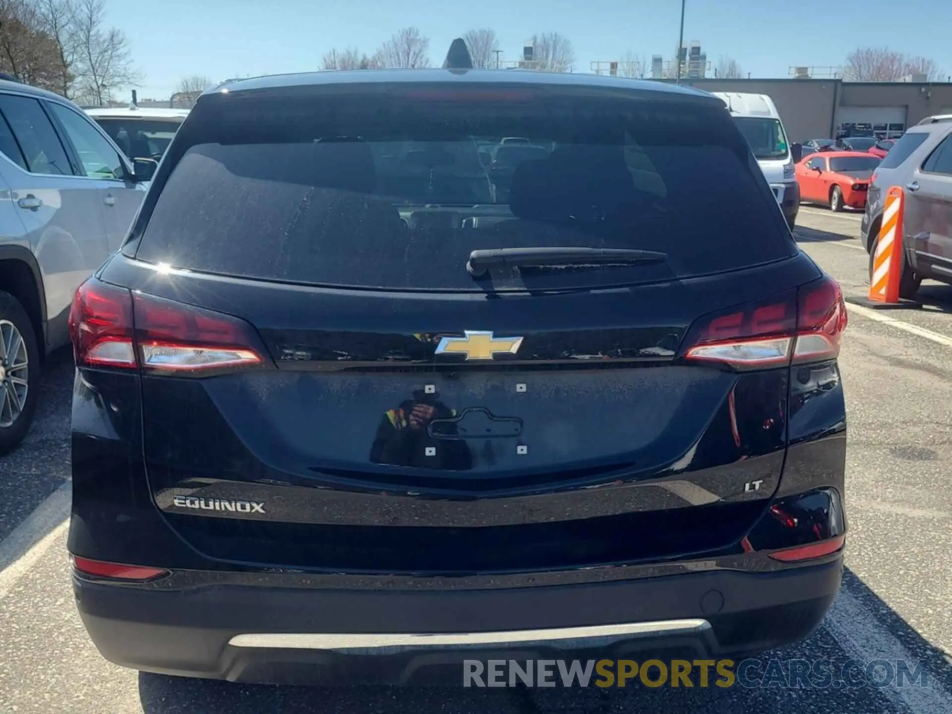 15 Photograph of a damaged car 3GNAXJEV3NL143312 CHEVROLET EQUINOX 2022