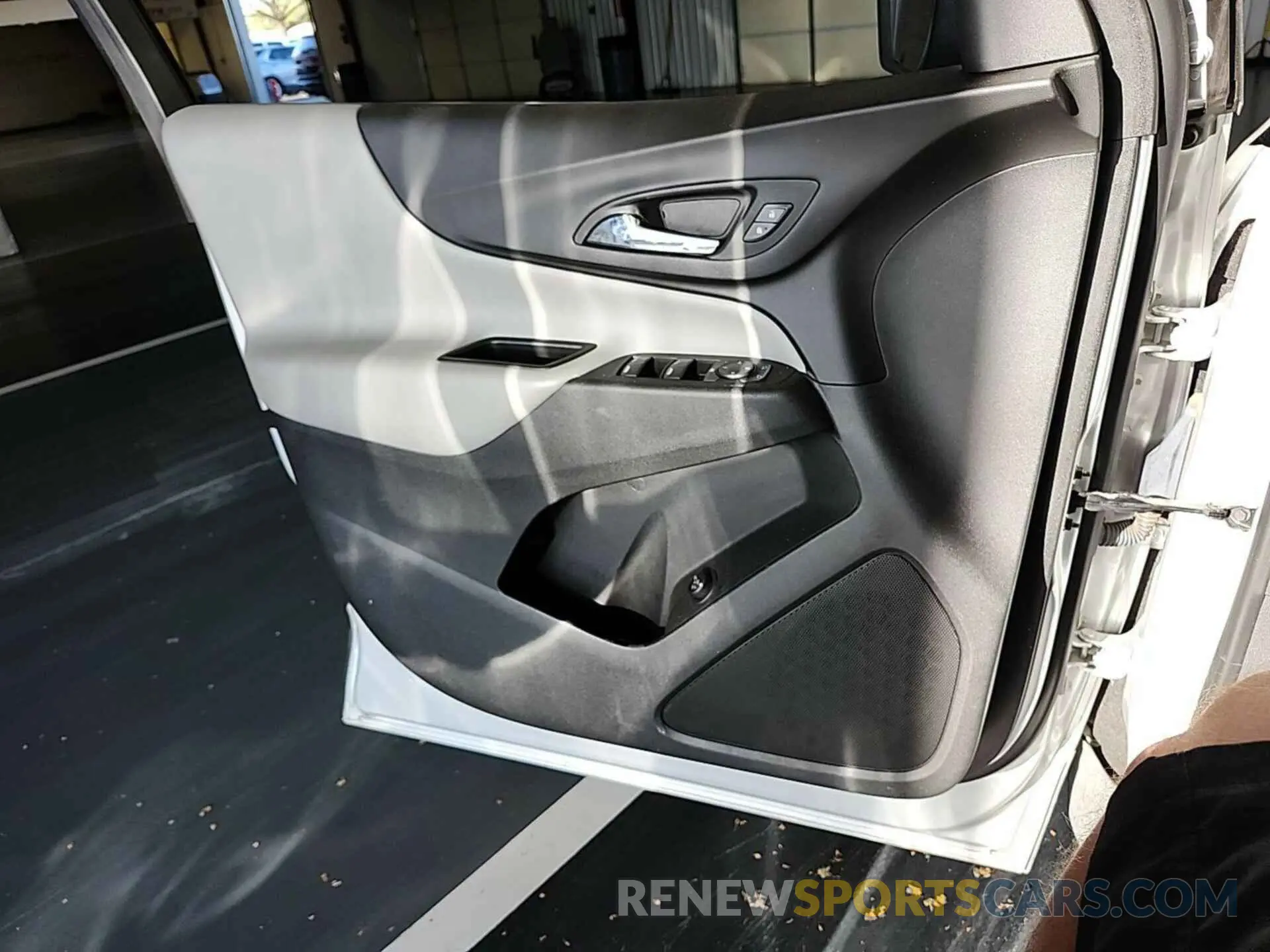 11 Фотография поврежденного автомобиля 3GNAXJEV4NL134943 CHEVROLET EQUINOX 2022