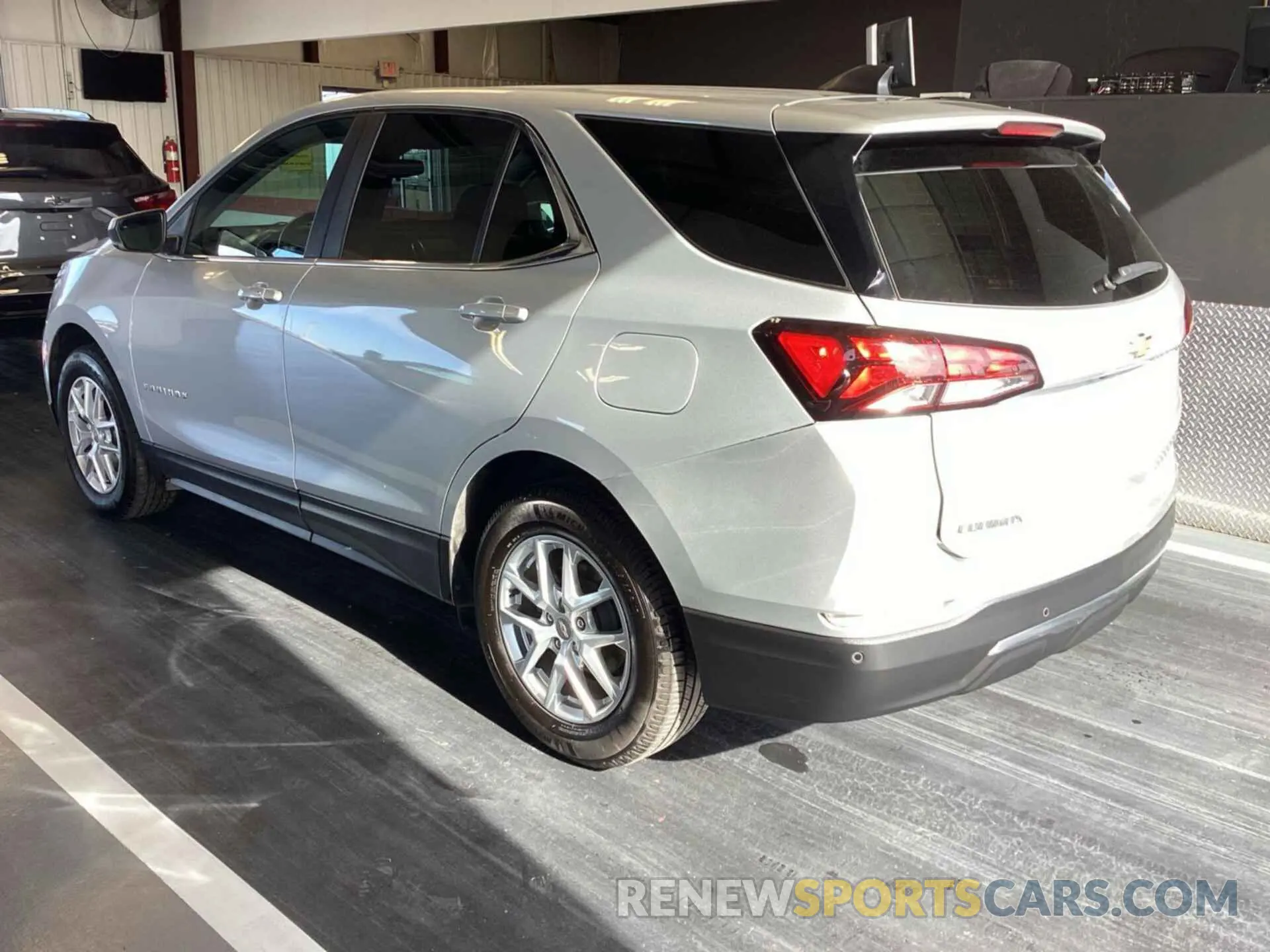 9 Фотография поврежденного автомобиля 3GNAXJEV4NL134943 CHEVROLET EQUINOX 2022