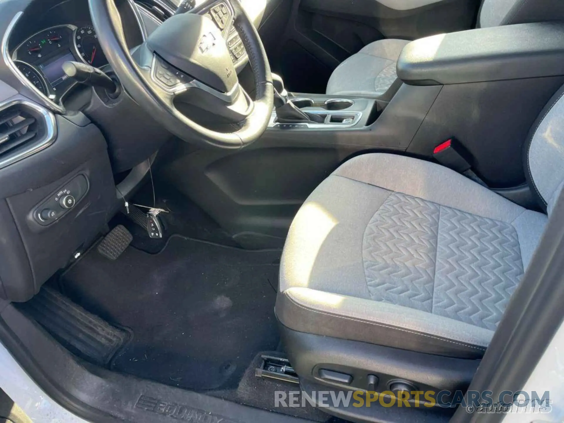 1 Фотография поврежденного автомобиля 3GNAXJEV7NL142969 CHEVROLET EQUINOX 2022