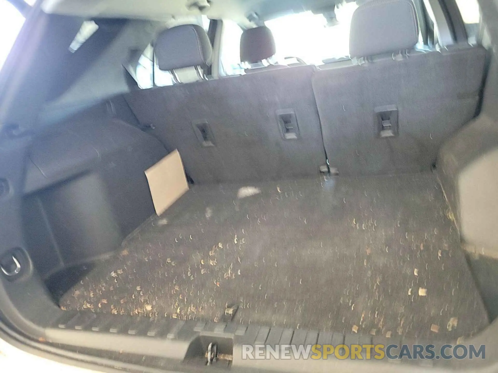 32 Photograph of a damaged car 3GNAXJEV9NL134923 CHEVROLET EQUINOX 2022