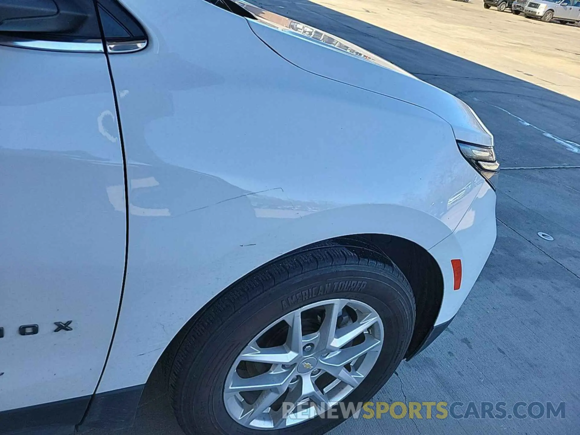 4 Photograph of a damaged car 3GNAXJEV9NL134923 CHEVROLET EQUINOX 2022
