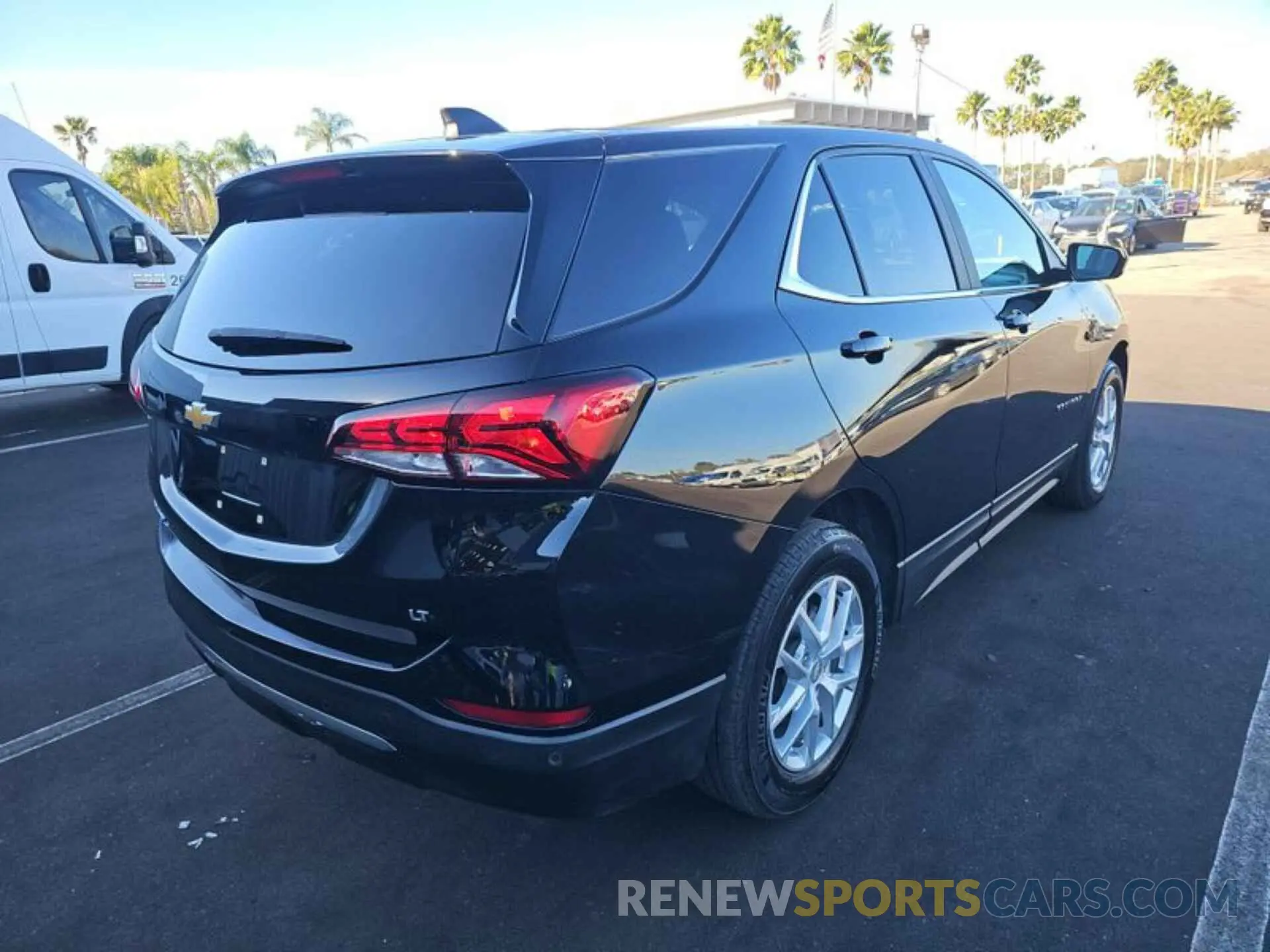 17 Photograph of a damaged car 3GNAXJEV9NL142908 CHEVROLET EQUINOX 2022