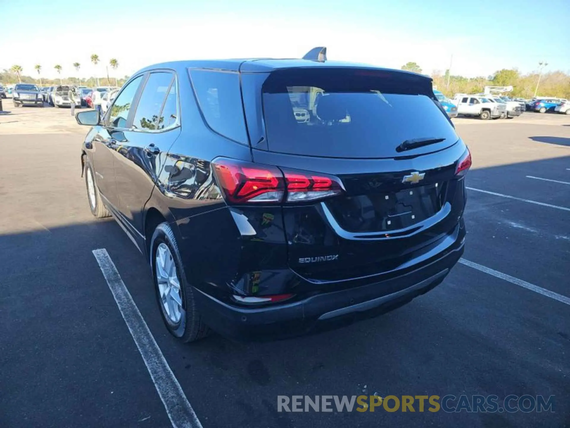 3 Photograph of a damaged car 3GNAXJEV9NL142908 CHEVROLET EQUINOX 2022