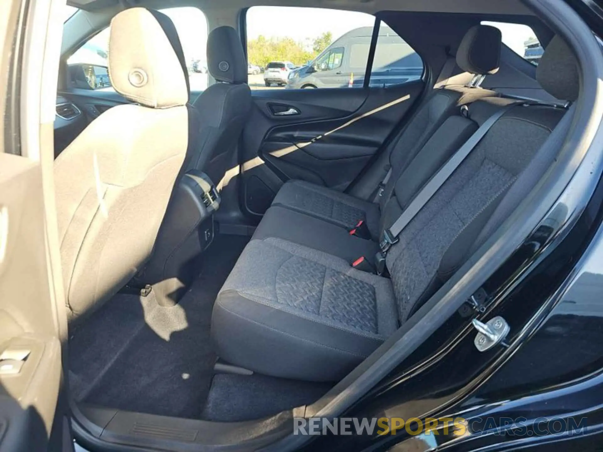 6 Photograph of a damaged car 3GNAXJEV9NL142908 CHEVROLET EQUINOX 2022