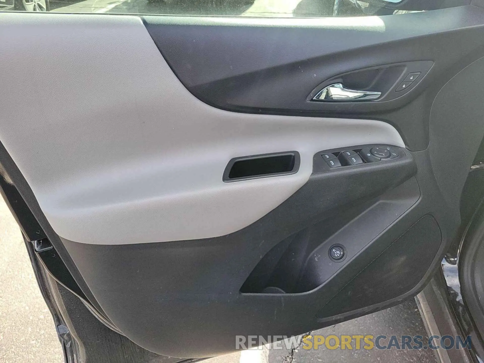 13 Photograph of a damaged car 3GNAXJEV9NL143251 CHEVROLET EQUINOX 2022