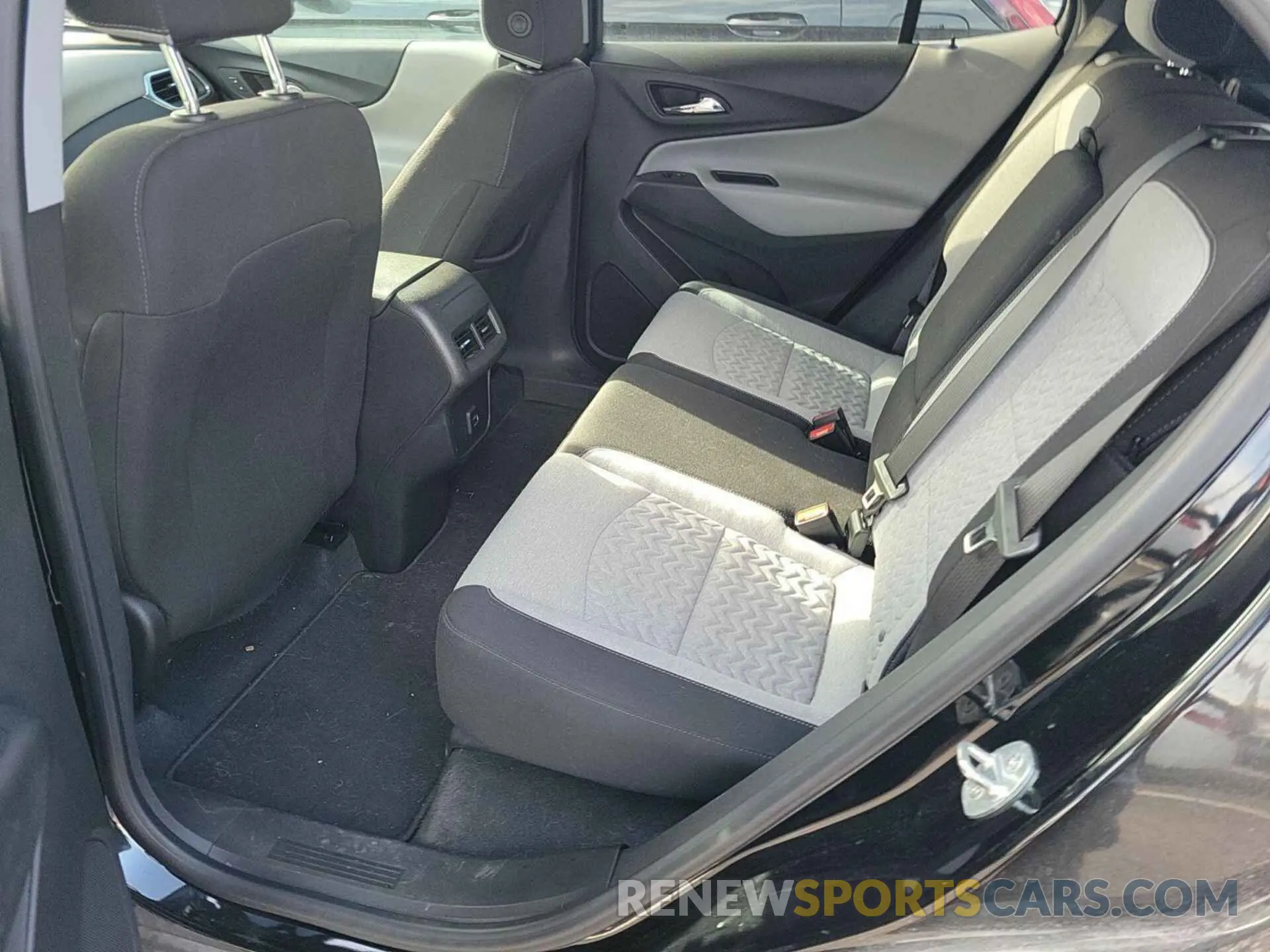 14 Photograph of a damaged car 3GNAXJEV9NL143251 CHEVROLET EQUINOX 2022