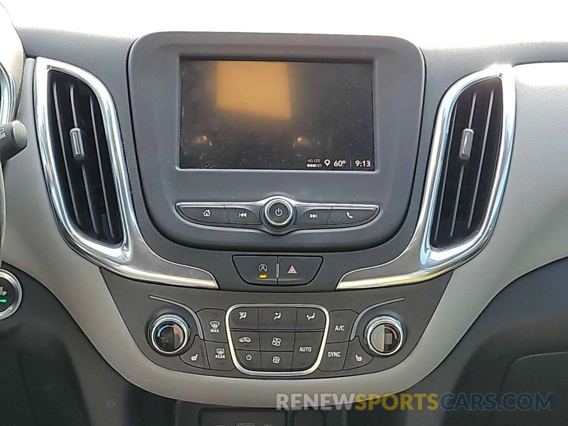 28 Photograph of a damaged car 3GNAXJEV9NL143251 CHEVROLET EQUINOX 2022