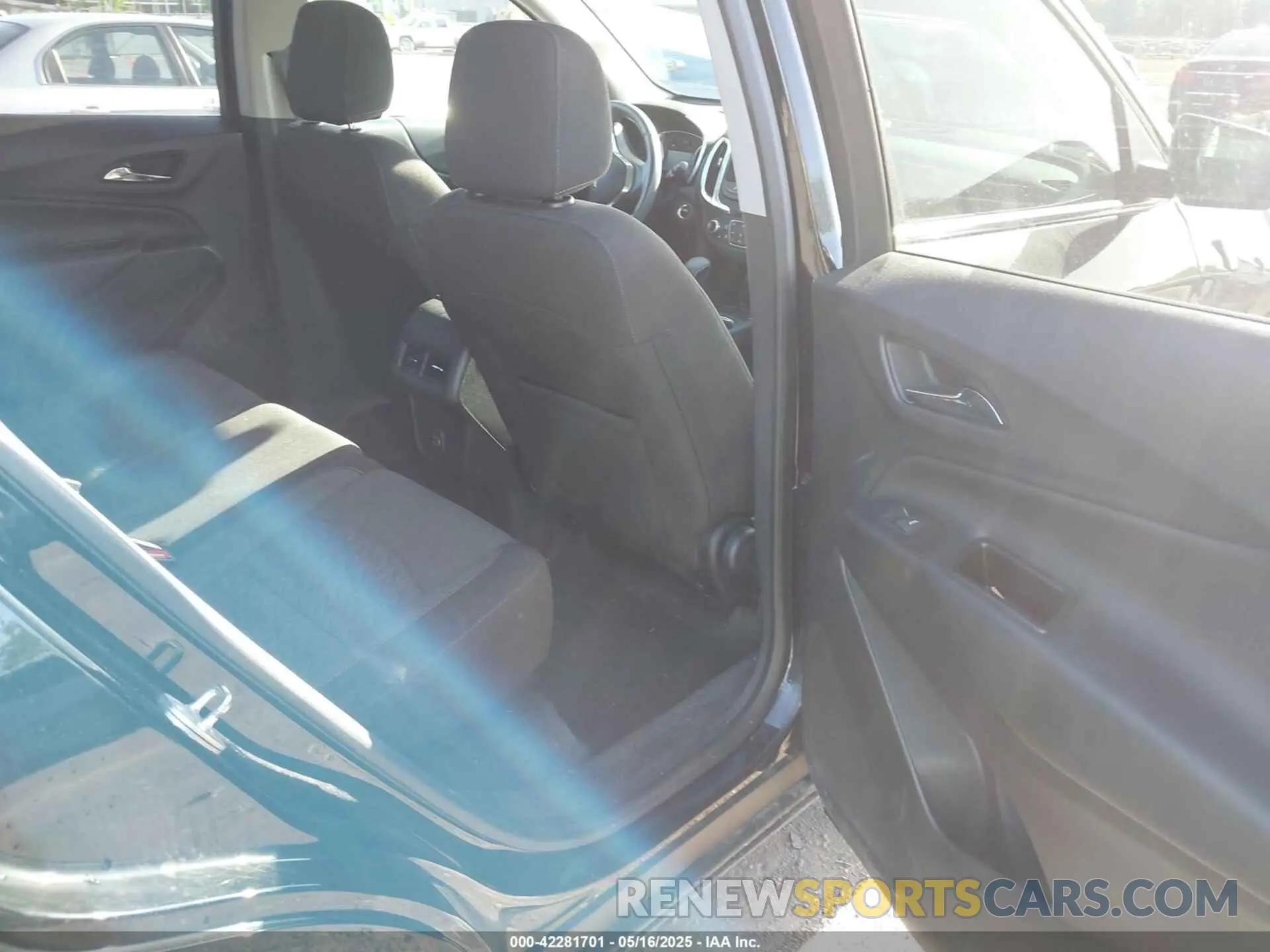 8 Фотография поврежденного автомобиля 3GNAXKEV0NL166990 CHEVROLET EQUINOX 2022