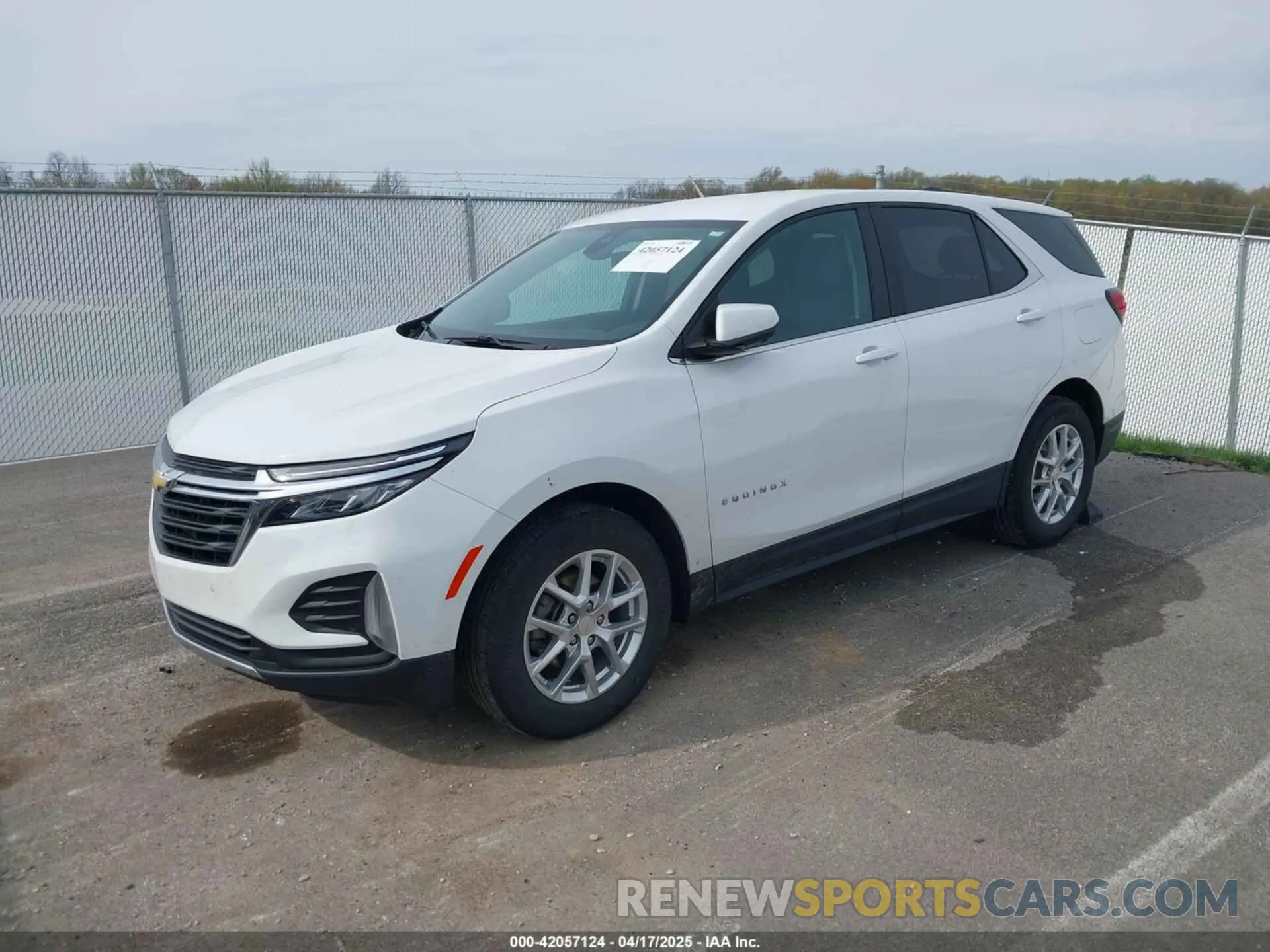 2 Photograph of a damaged car 3GNAXKEV0NL204590 CHEVROLET EQUINOX 2022