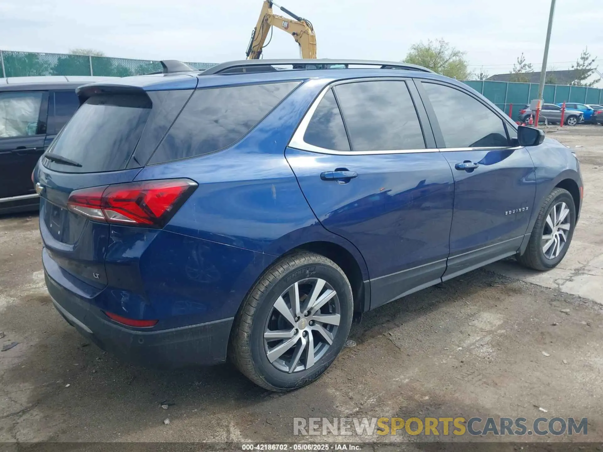 4 Фотография поврежденного автомобиля 3GNAXKEV0NL272405 CHEVROLET EQUINOX 2022