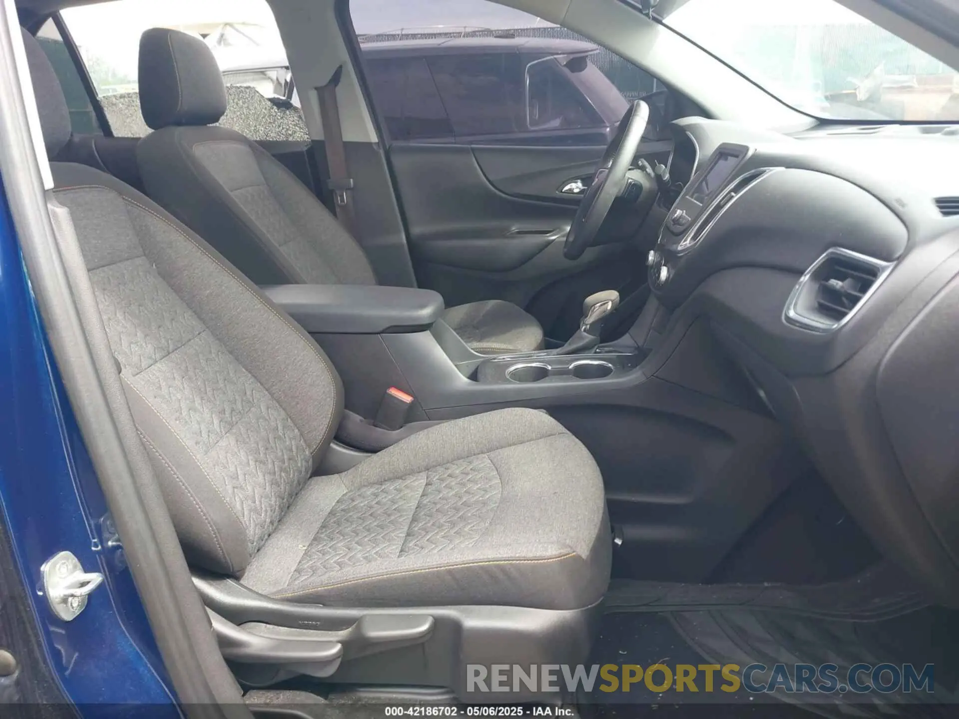 5 Фотография поврежденного автомобиля 3GNAXKEV0NL272405 CHEVROLET EQUINOX 2022