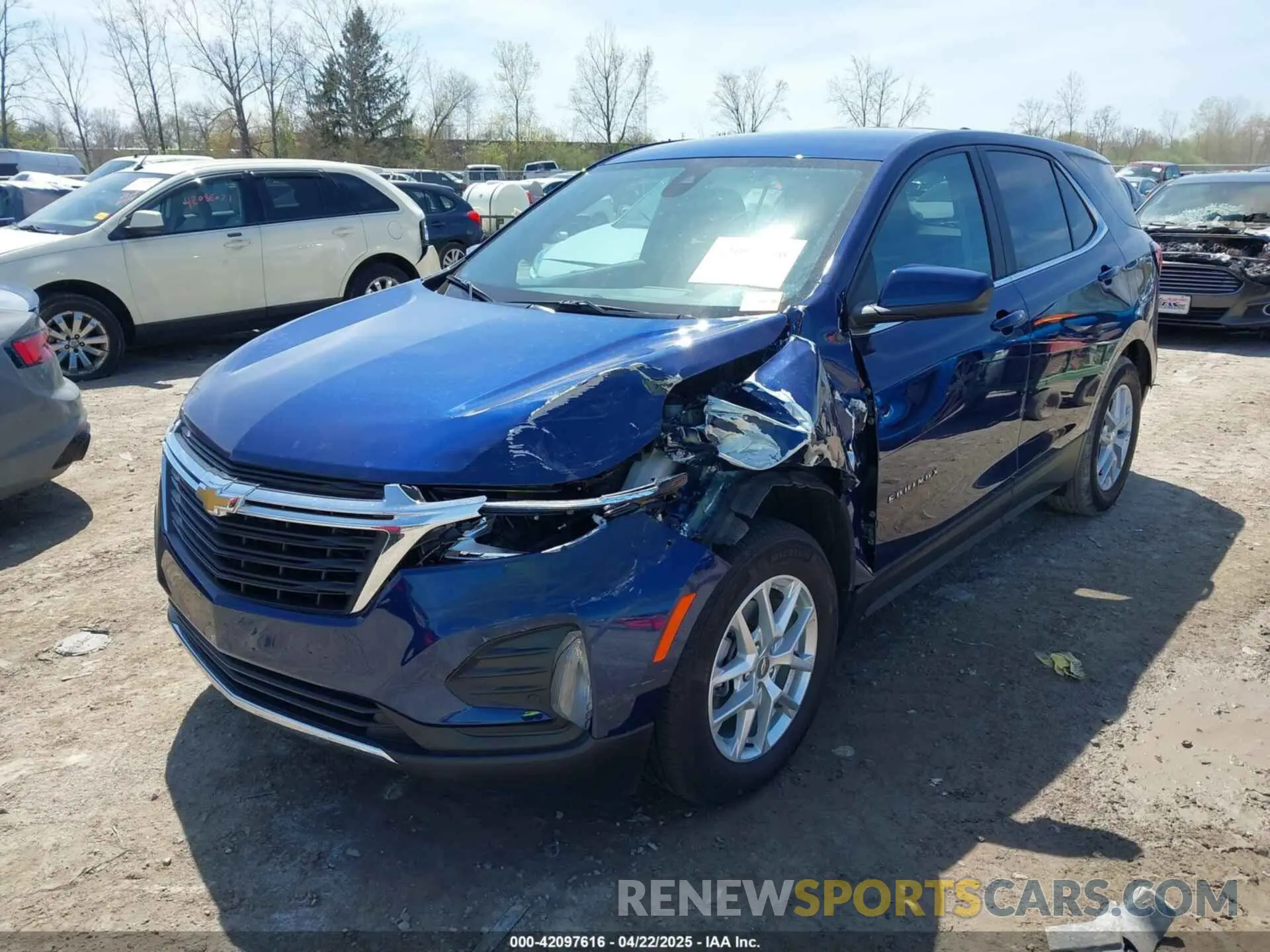 2 Photograph of a damaged car 3GNAXKEV0NL299751 CHEVROLET EQUINOX 2022