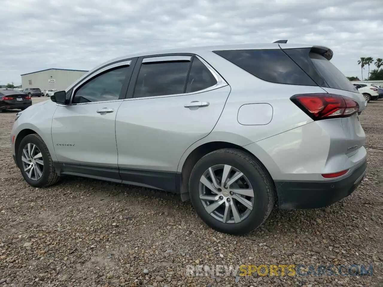 2 Photograph of a damaged car 3GNAXKEV0NS193161 CHEVROLET EQUINOX 2022