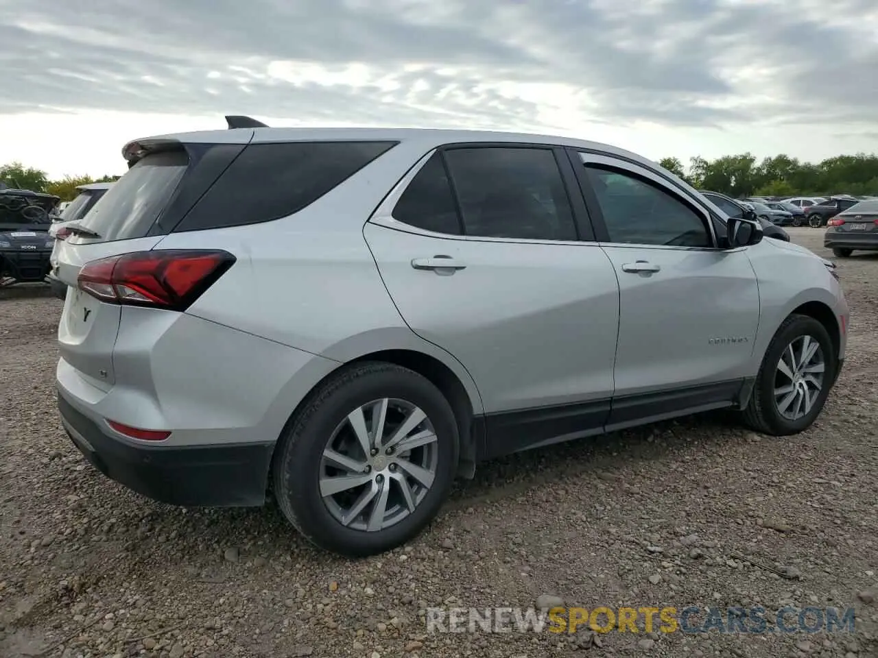 3 Photograph of a damaged car 3GNAXKEV0NS193161 CHEVROLET EQUINOX 2022