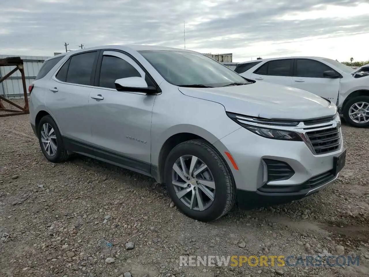 4 Photograph of a damaged car 3GNAXKEV0NS193161 CHEVROLET EQUINOX 2022