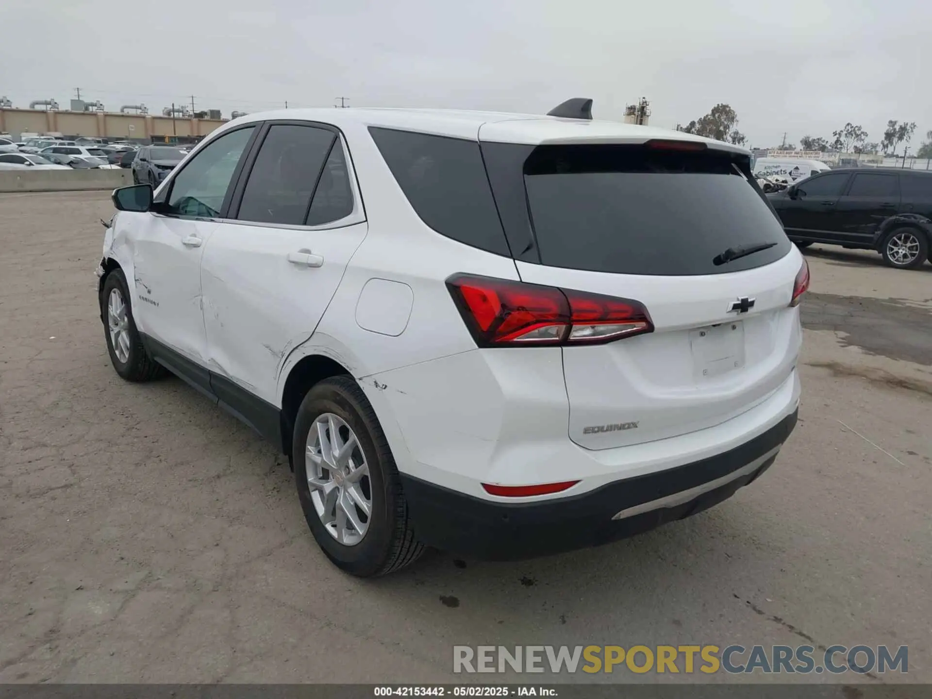 3 Photograph of a damaged car 3GNAXKEV1NL112856 CHEVROLET EQUINOX 2022