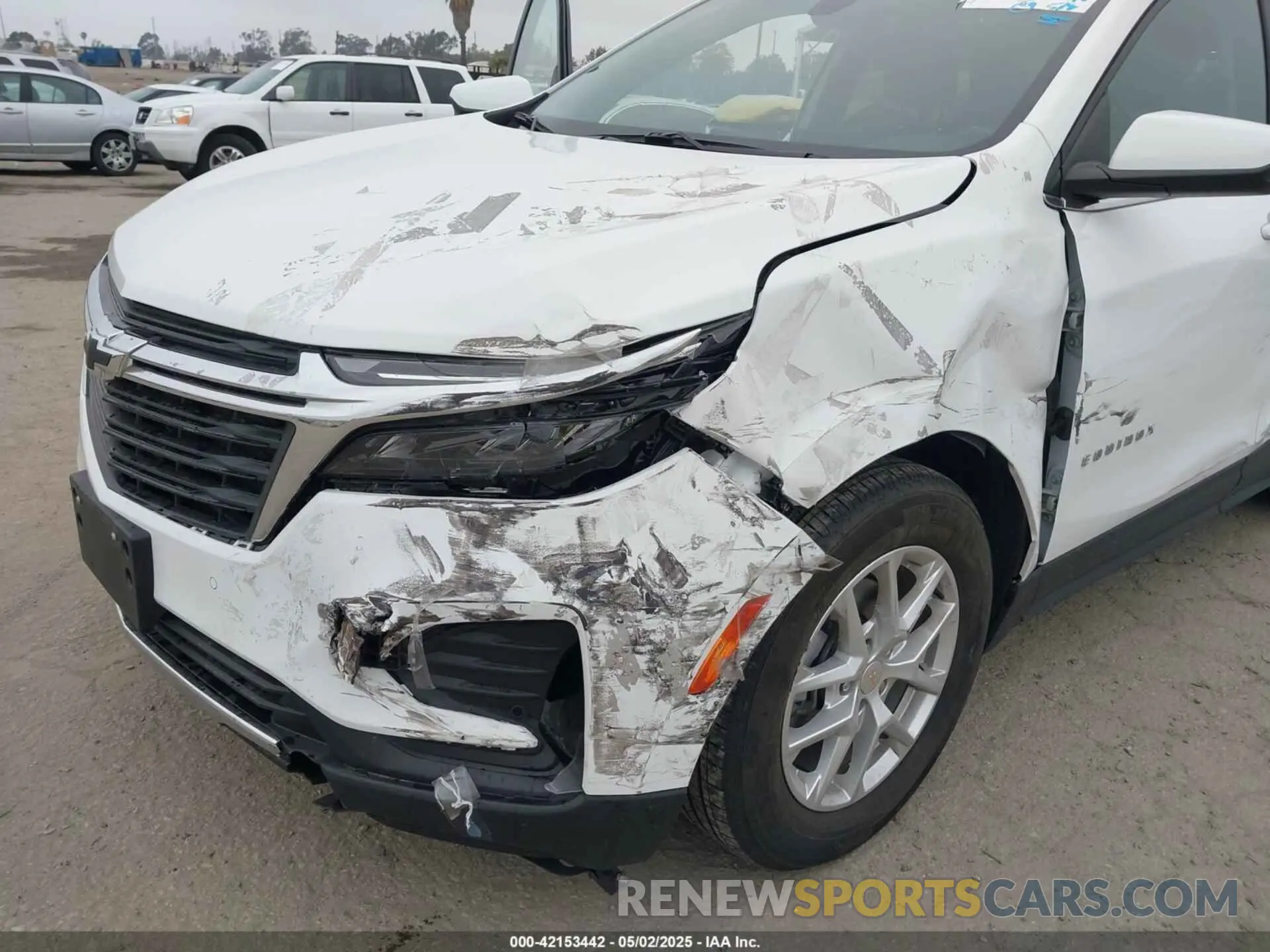 6 Photograph of a damaged car 3GNAXKEV1NL112856 CHEVROLET EQUINOX 2022