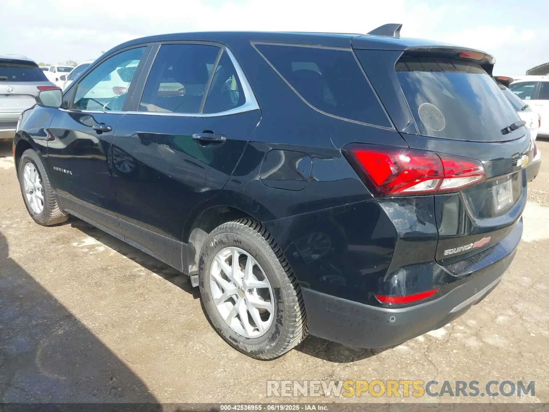 3 Фотография поврежденного автомобиля 3GNAXKEV1NL123095 CHEVROLET EQUINOX 2022