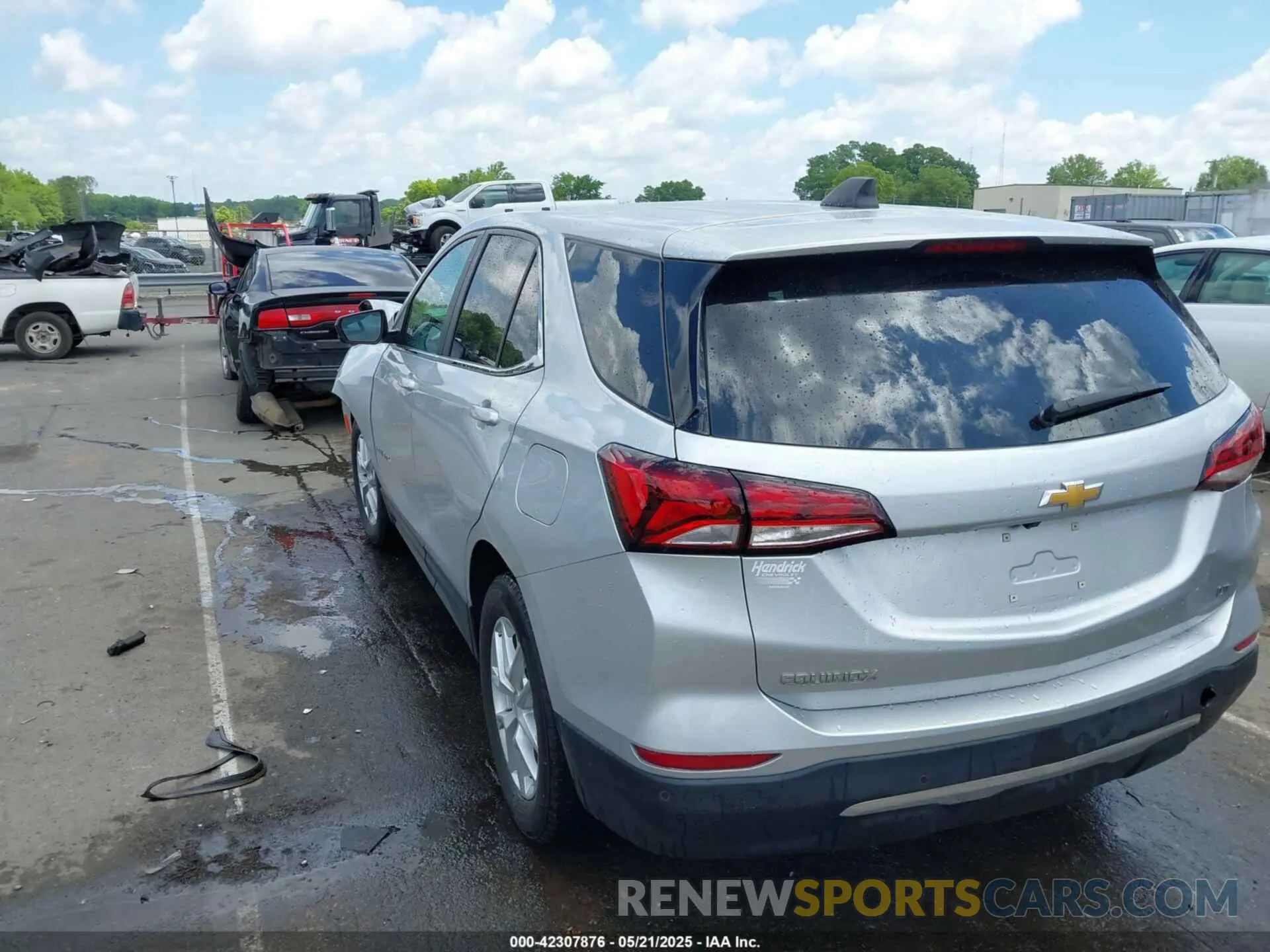 3 Photograph of a damaged car 3GNAXKEV1NS189037 CHEVROLET EQUINOX 2022