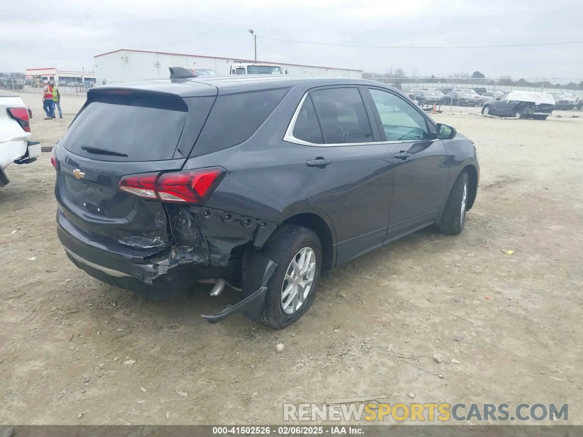 4 Фотография поврежденного автомобиля 3GNAXKEV2NS100236 CHEVROLET EQUINOX 2022