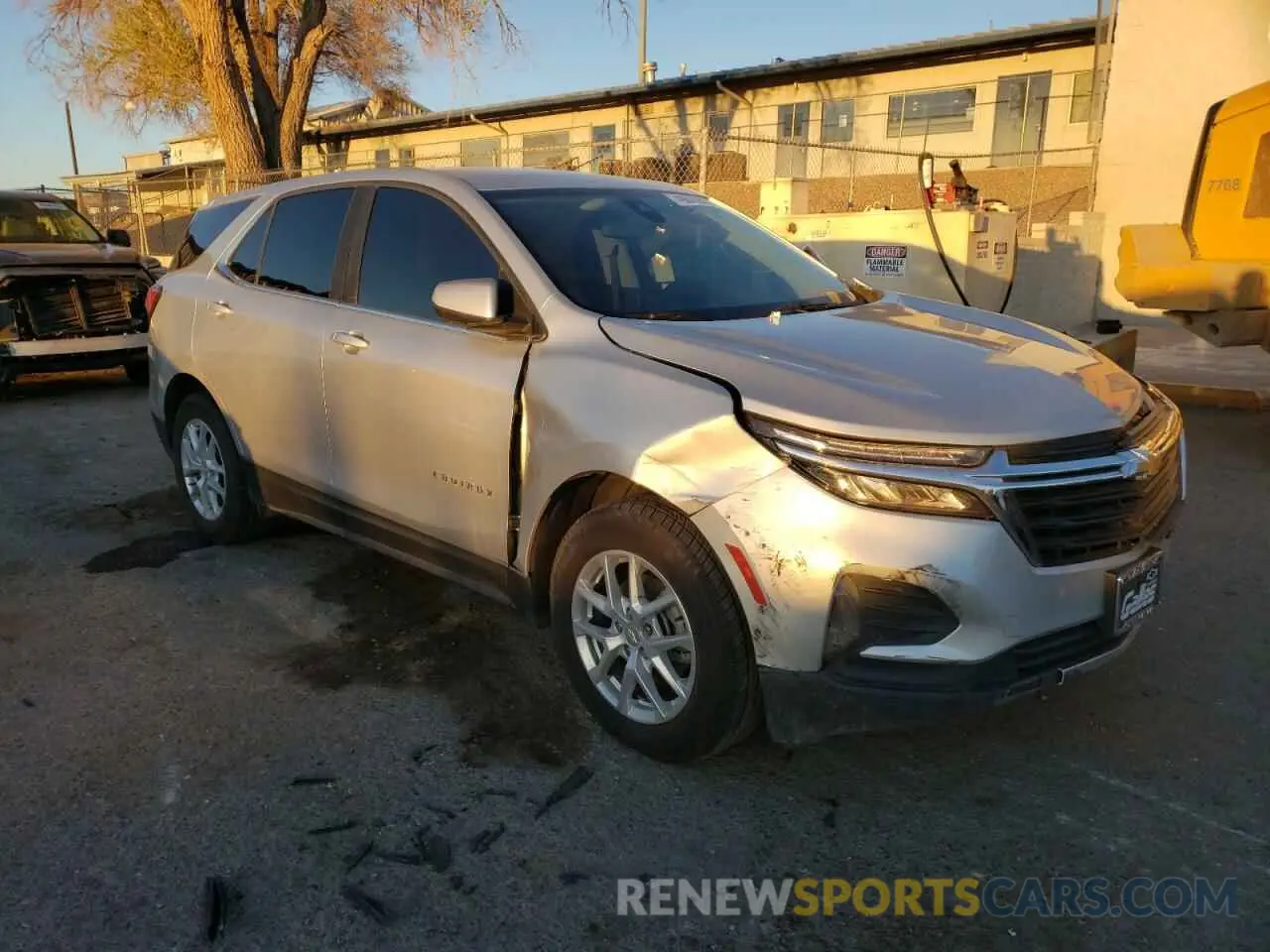 4 Photograph of a damaged car 3GNAXKEV3NL147737 CHEVROLET EQUINOX 2022
