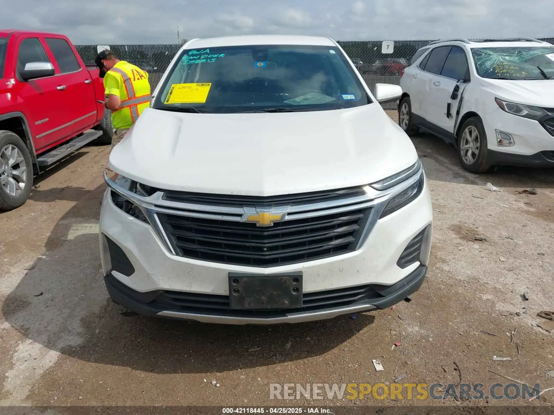 13 Photograph of a damaged car 3GNAXKEV3NL298187 CHEVROLET EQUINOX 2022
