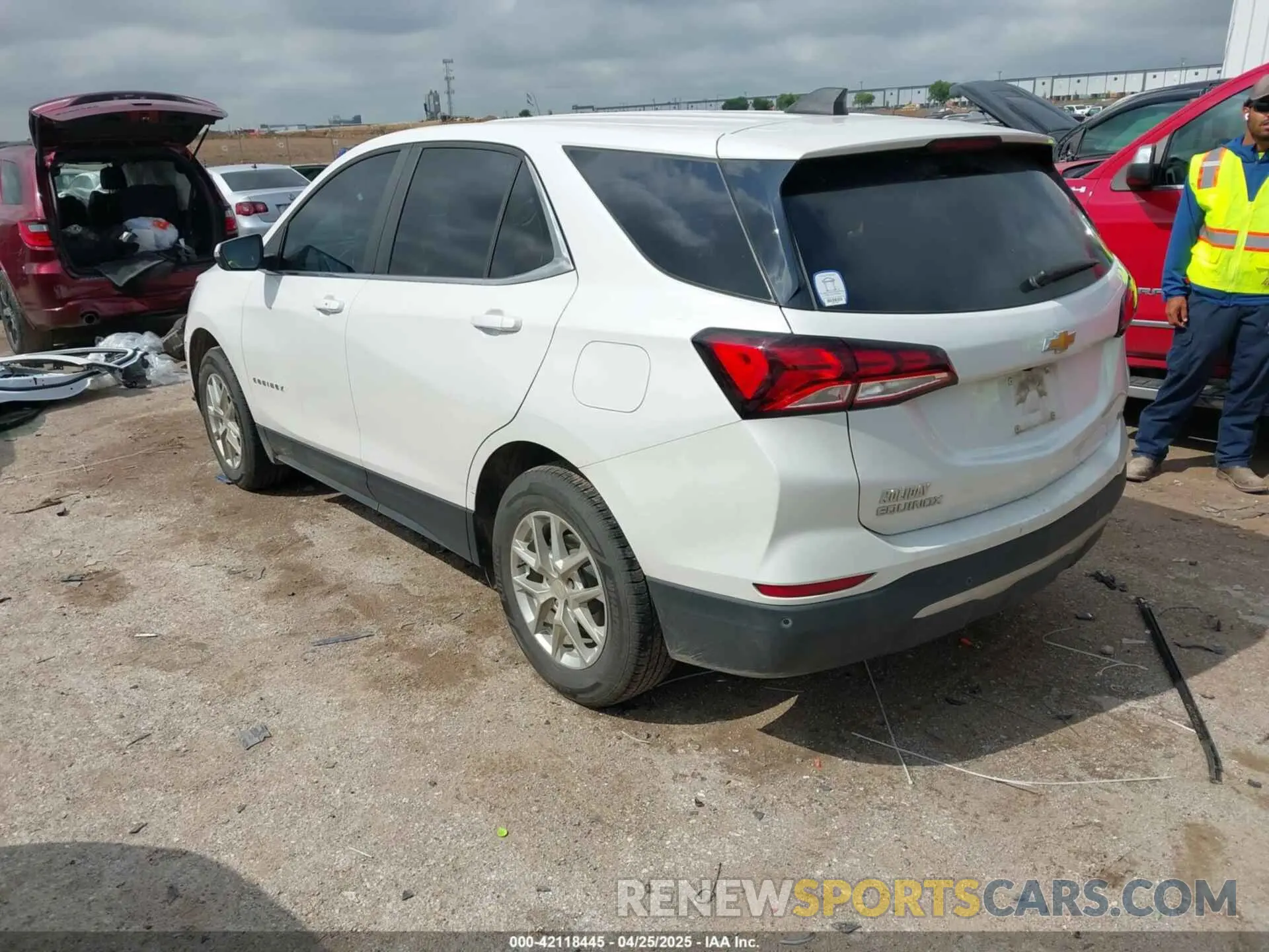 3 Photograph of a damaged car 3GNAXKEV3NL298187 CHEVROLET EQUINOX 2022