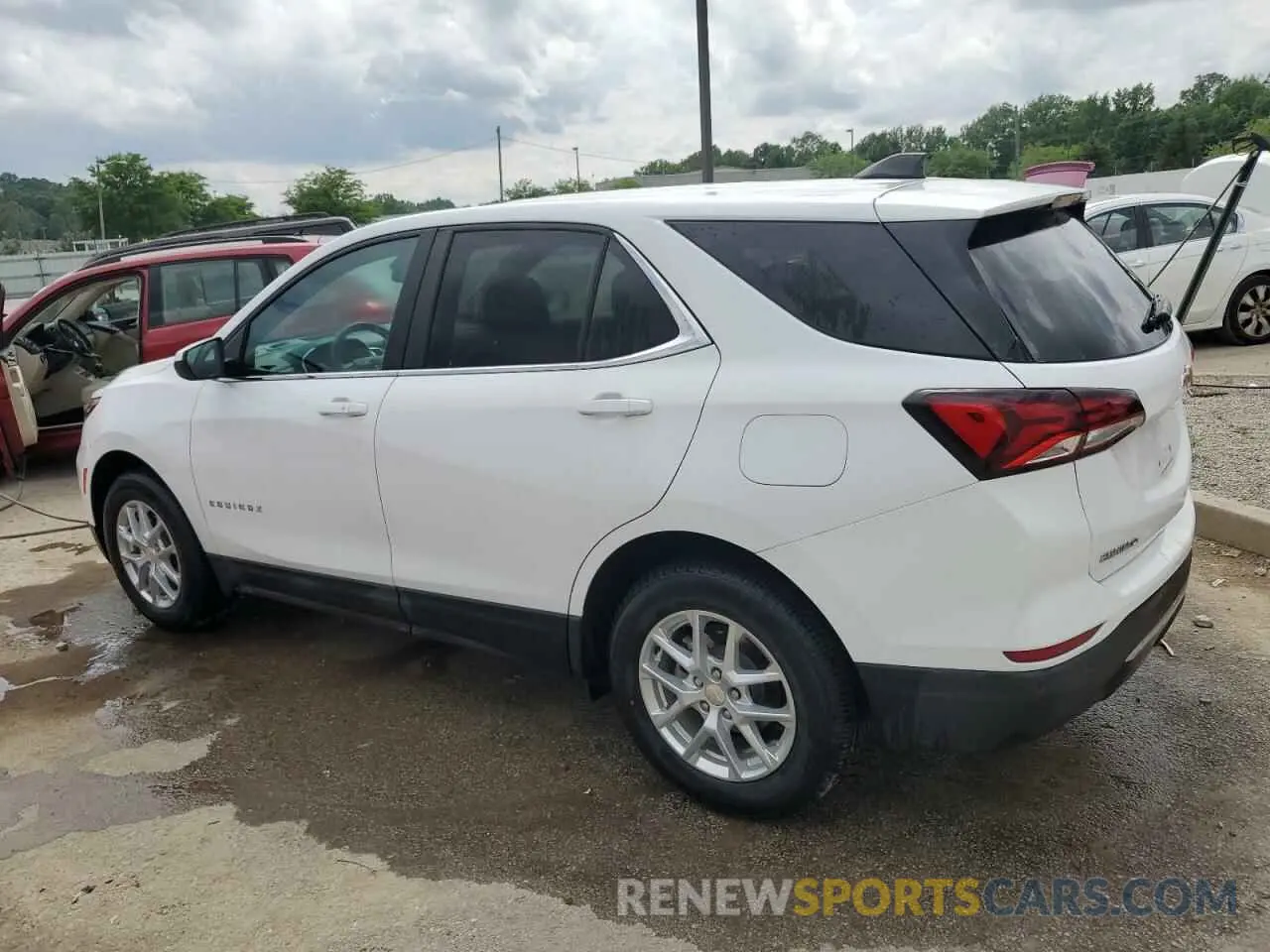 2 Photograph of a damaged car 3GNAXKEV4NL158603 CHEVROLET EQUINOX 2022