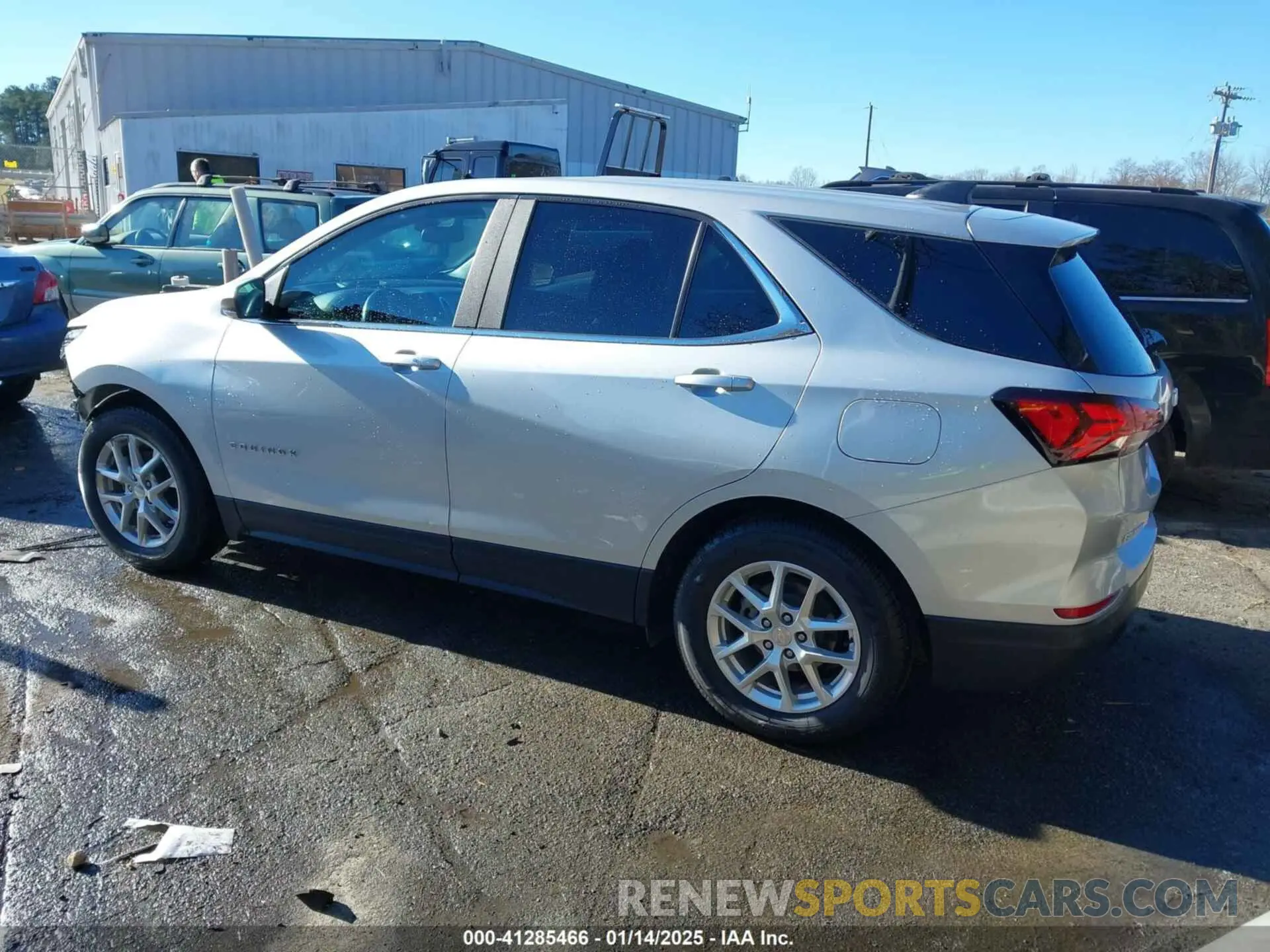 3 Фотография поврежденного автомобиля 3GNAXKEV4NL234627 CHEVROLET EQUINOX 2022