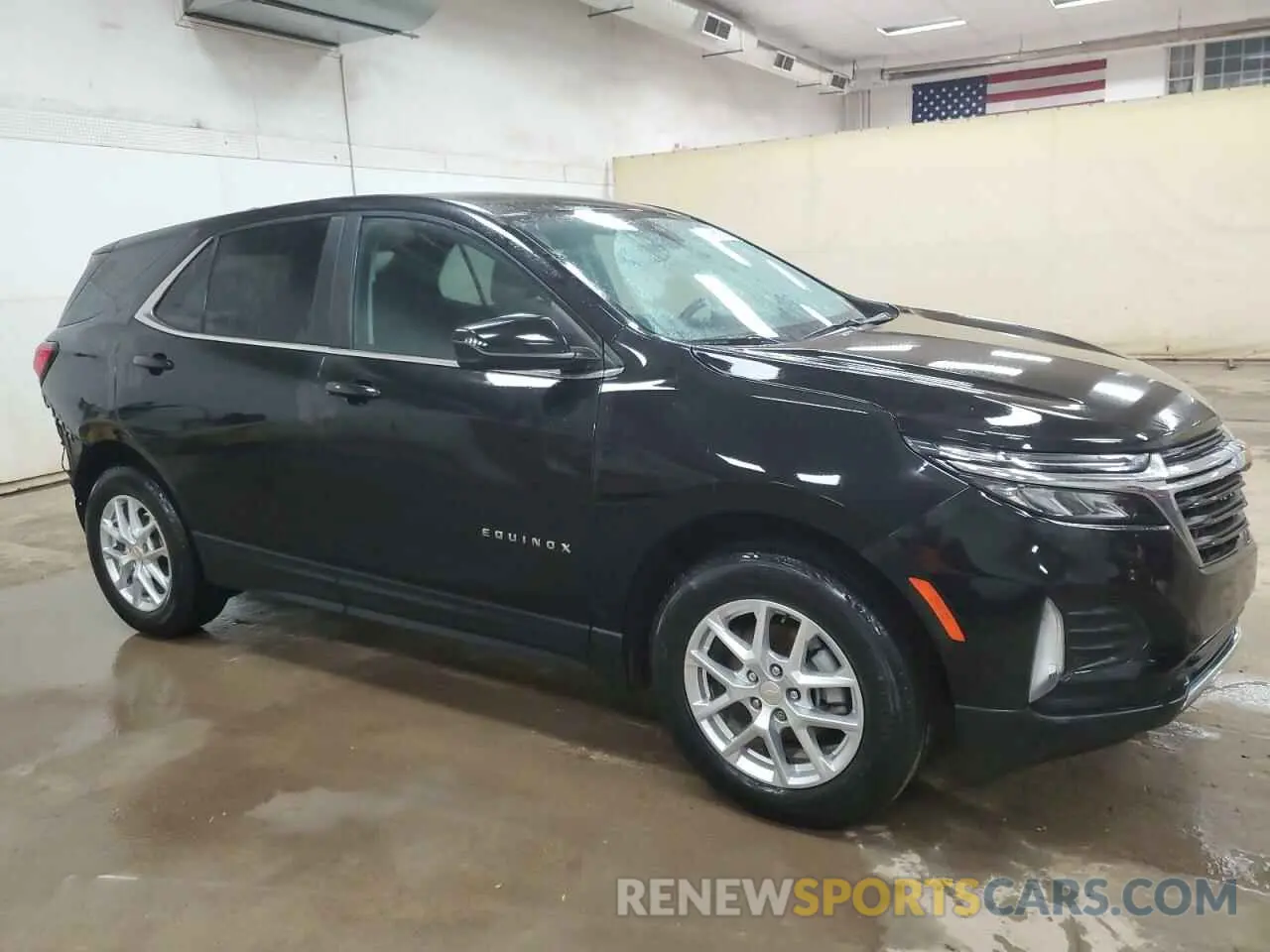 4 Photograph of a damaged car 3GNAXKEV4NL247538 CHEVROLET EQUINOX 2022