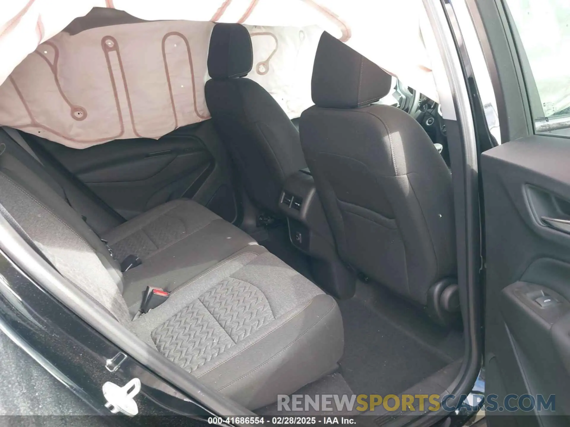 8 Photograph of a damaged car 3GNAXKEV4NL280121 CHEVROLET EQUINOX 2022