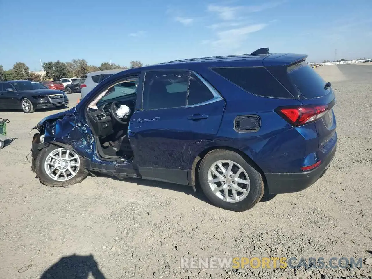 2 Photograph of a damaged car 3GNAXKEV4NL295878 CHEVROLET EQUINOX 2022
