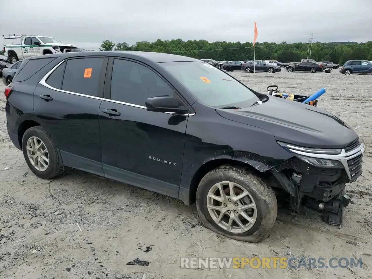 4 Photograph of a damaged car 3GNAXKEV4NL313974 CHEVROLET EQUINOX 2022