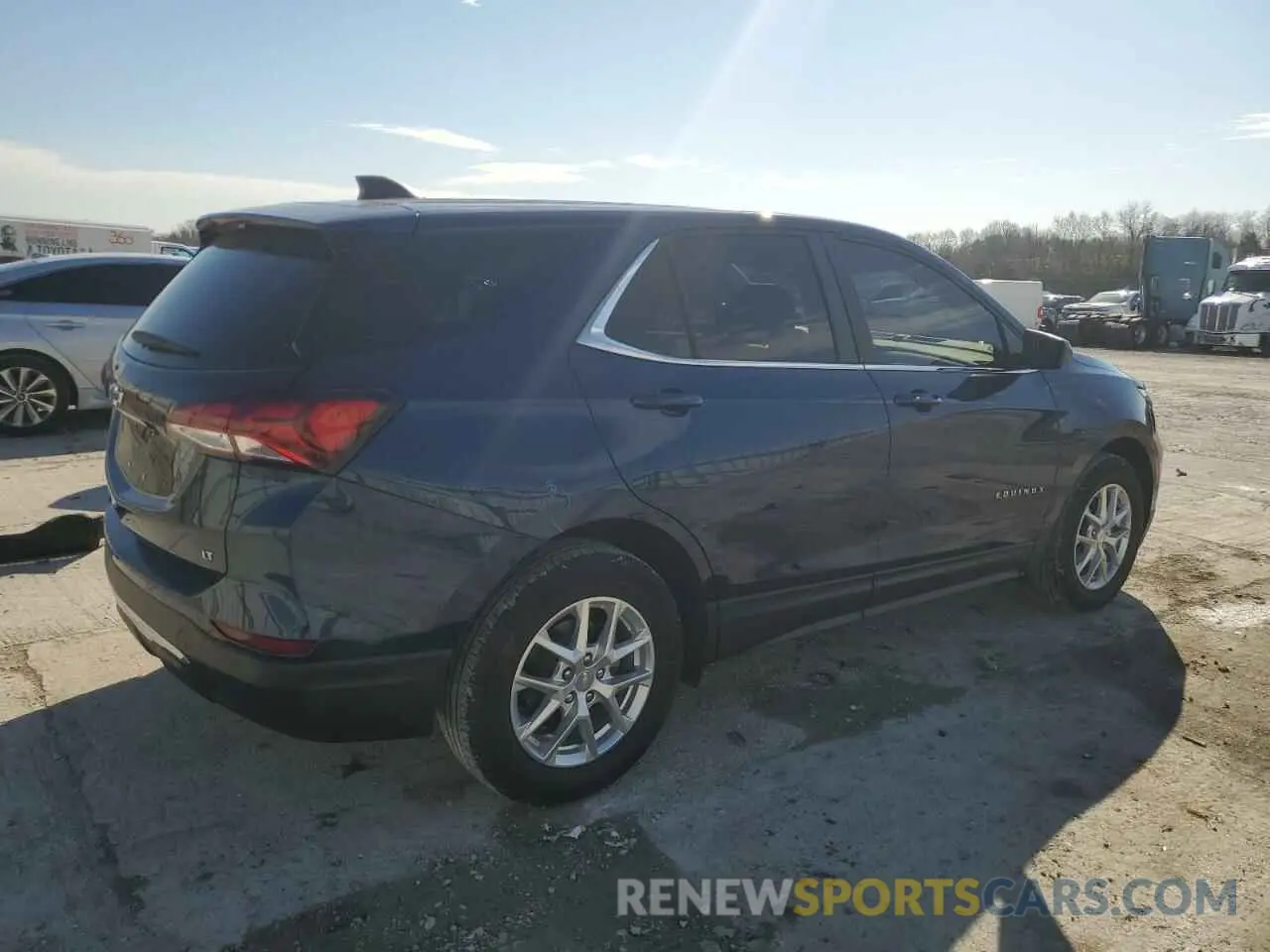 3 Photograph of a damaged car 3GNAXKEV5NL255504 CHEVROLET EQUINOX 2022