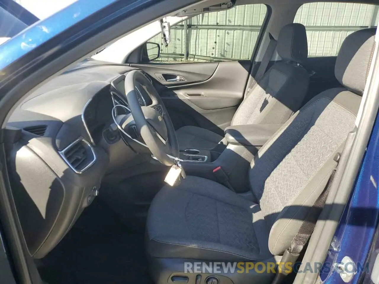 7 Photograph of a damaged car 3GNAXKEV5NL255504 CHEVROLET EQUINOX 2022