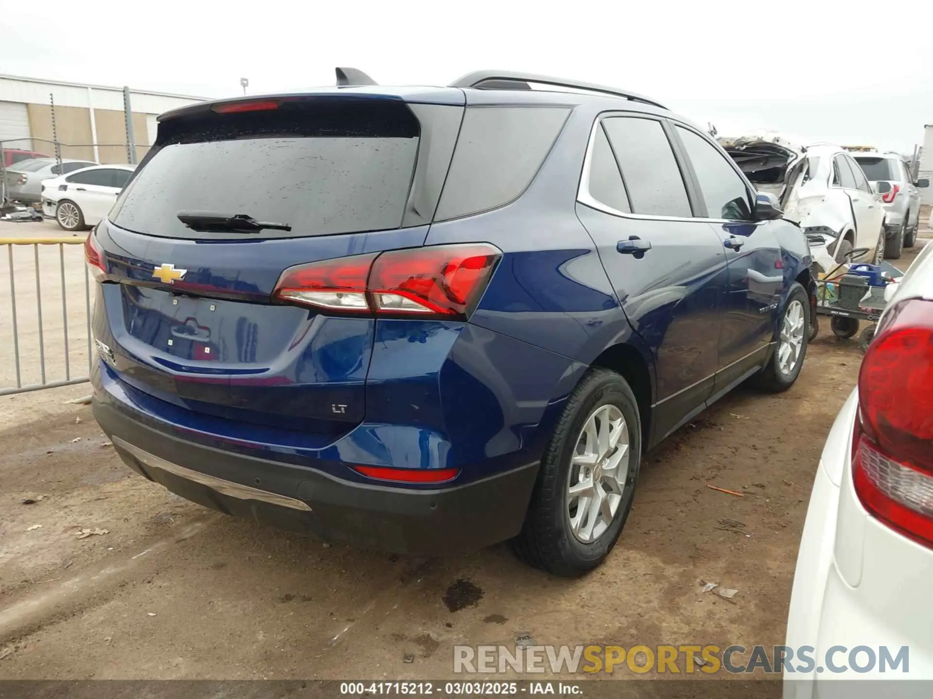 4 Photograph of a damaged car 3GNAXKEV5NL267149 CHEVROLET EQUINOX 2022