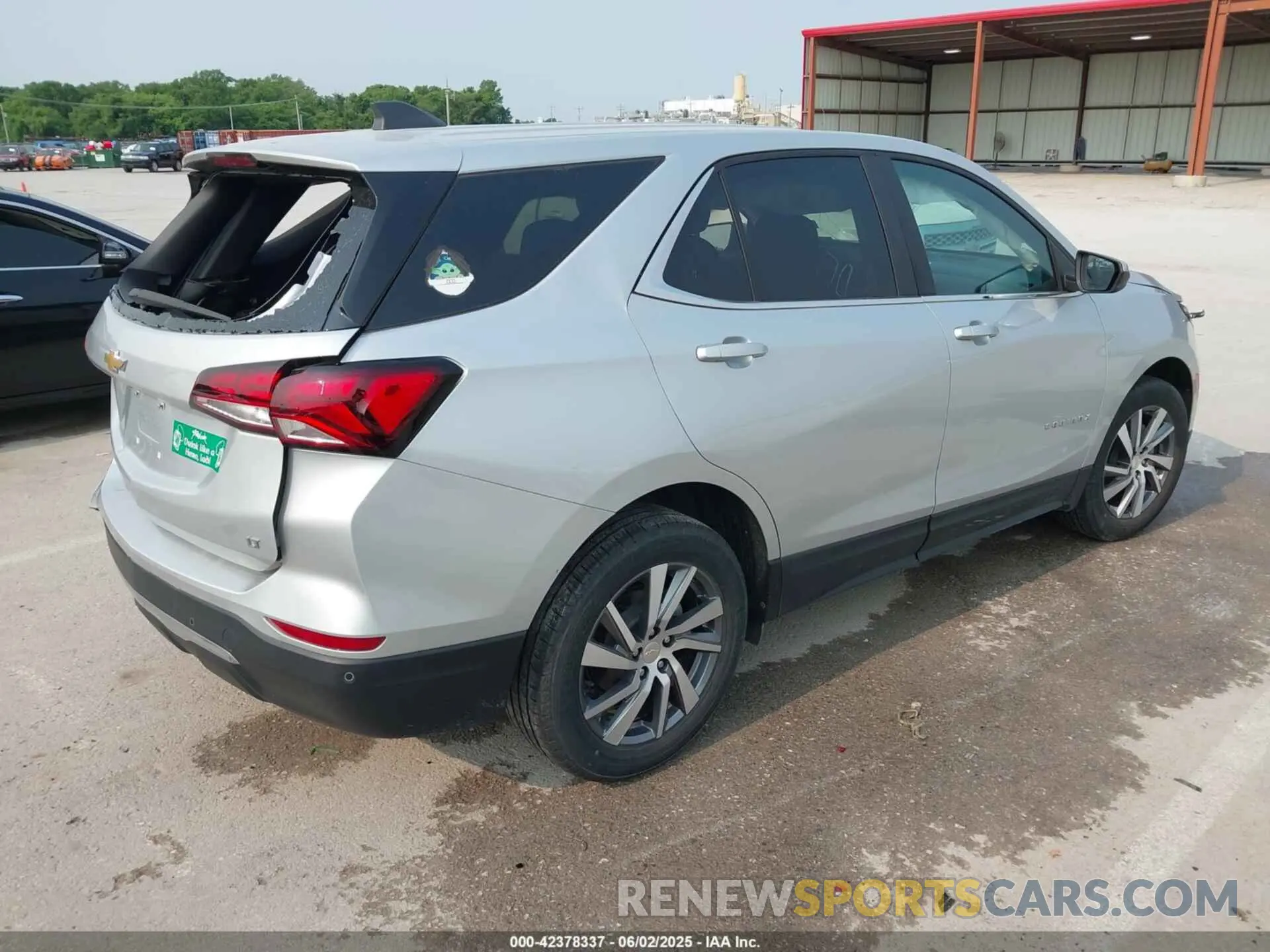 4 Фотография поврежденного автомобиля 3GNAXKEV5NL277227 CHEVROLET EQUINOX 2022