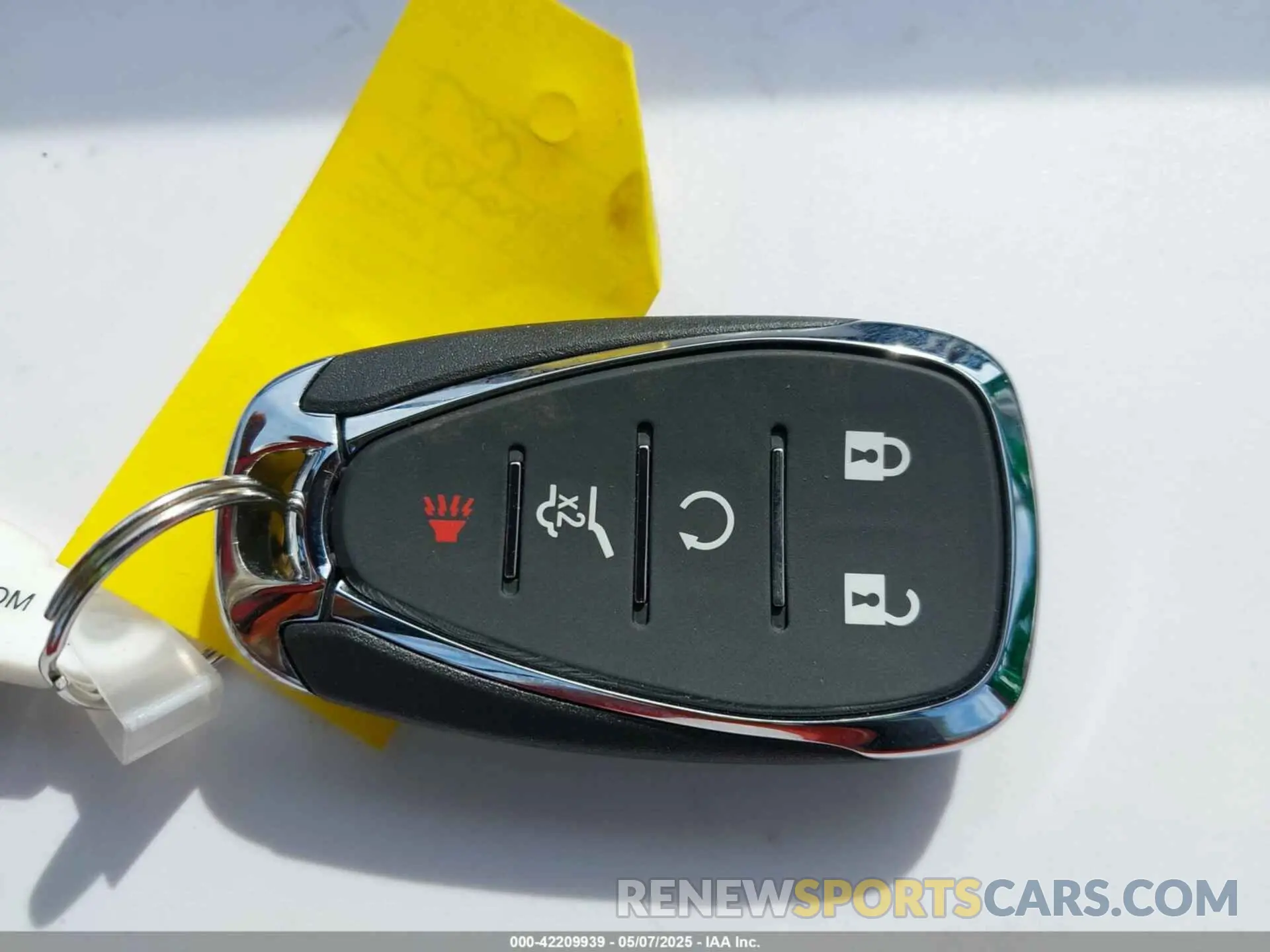 11 Photograph of a damaged car 3GNAXKEV5NS216434 CHEVROLET EQUINOX 2022