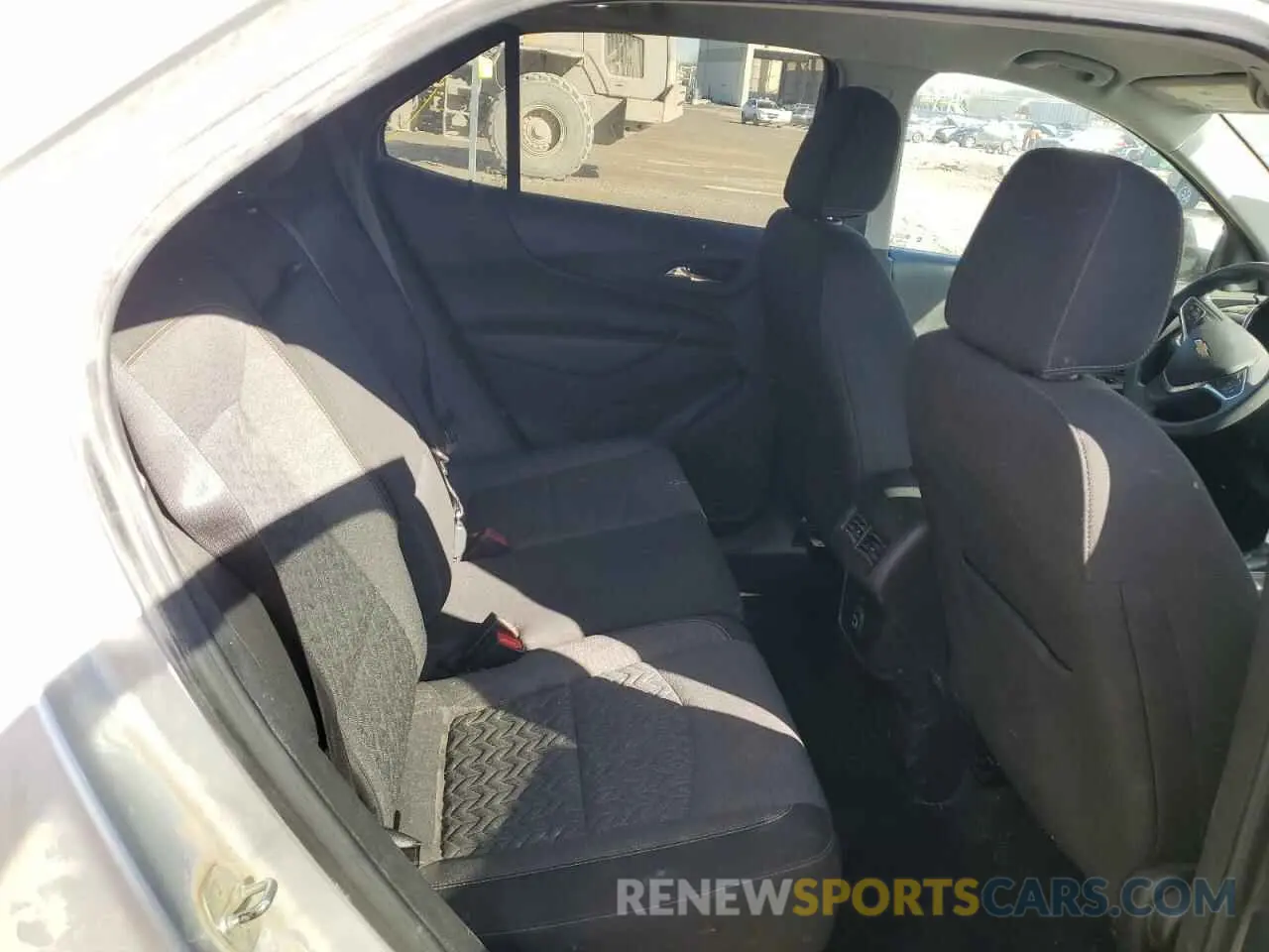 11 Photograph of a damaged car 3GNAXKEV6NL142161 CHEVROLET EQUINOX 2022