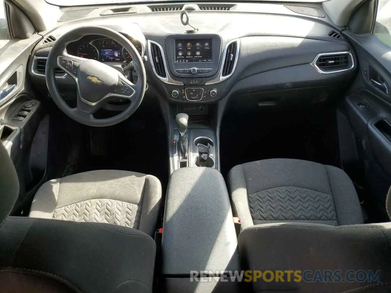 8 Photograph of a damaged car 3GNAXKEV6NL142161 CHEVROLET EQUINOX 2022