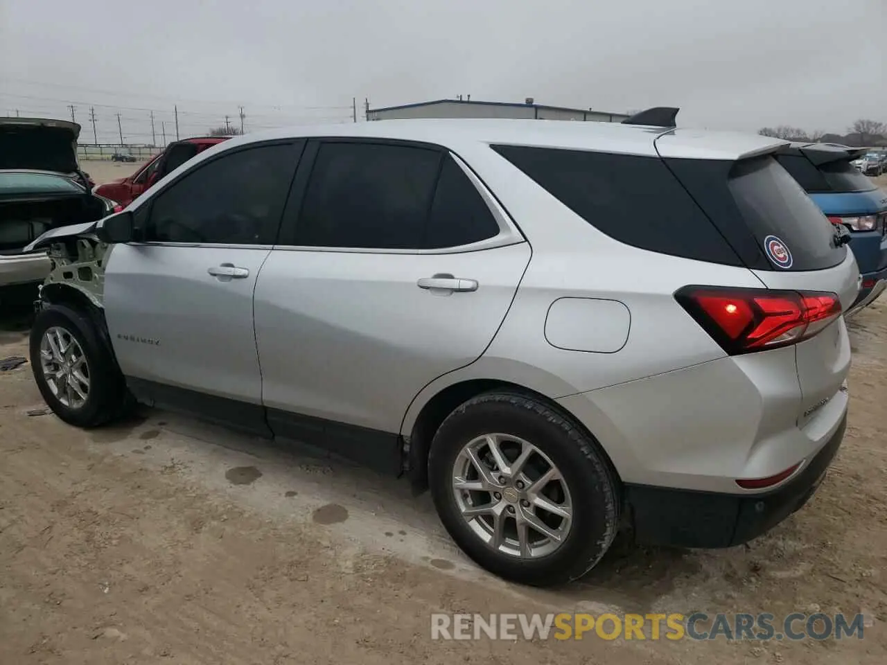 2 Photograph of a damaged car 3GNAXKEV6NL168565 CHEVROLET EQUINOX 2022