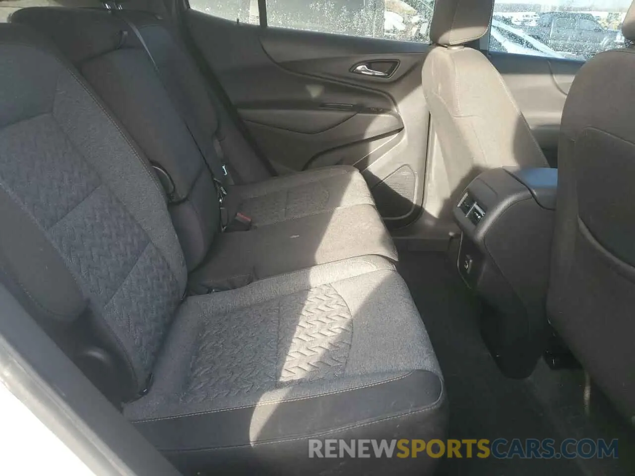 11 Photograph of a damaged car 3GNAXKEV6NL232944 CHEVROLET EQUINOX 2022