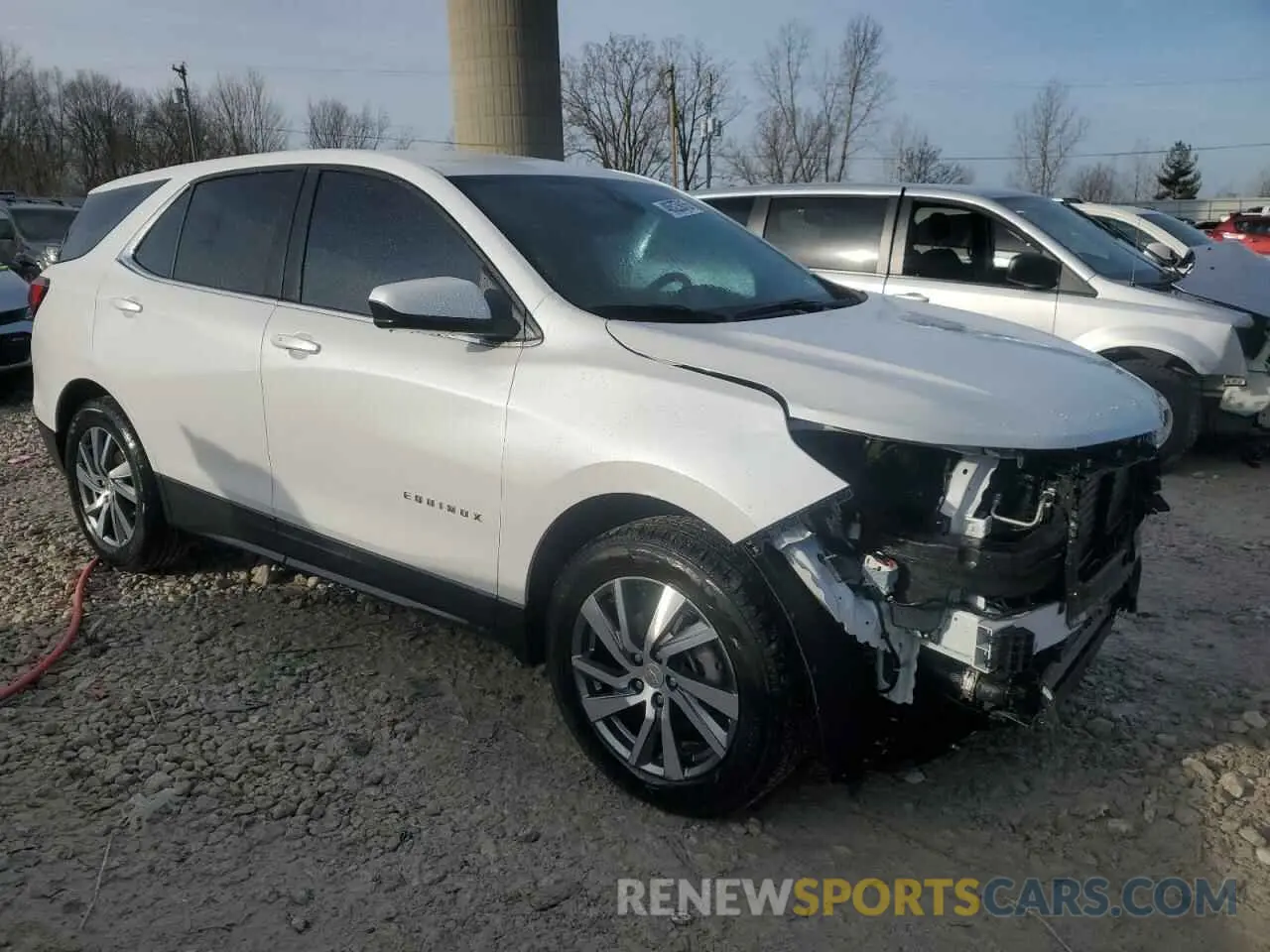 4 Photograph of a damaged car 3GNAXKEV6NL232944 CHEVROLET EQUINOX 2022