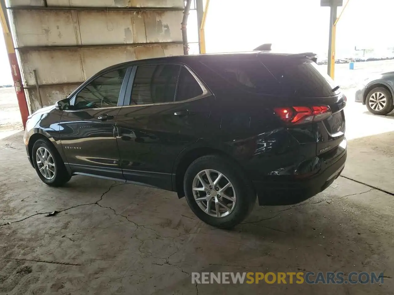 2 Photograph of a damaged car 3GNAXKEV6NL306055 CHEVROLET EQUINOX 2022